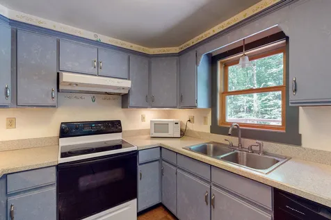 233 Wadleigh Road Ashland NH 03217