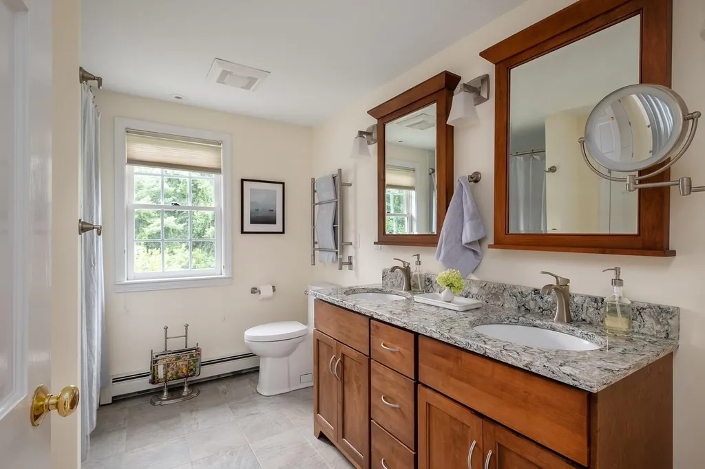 1 Berry Hill Road Stratham NH 03885