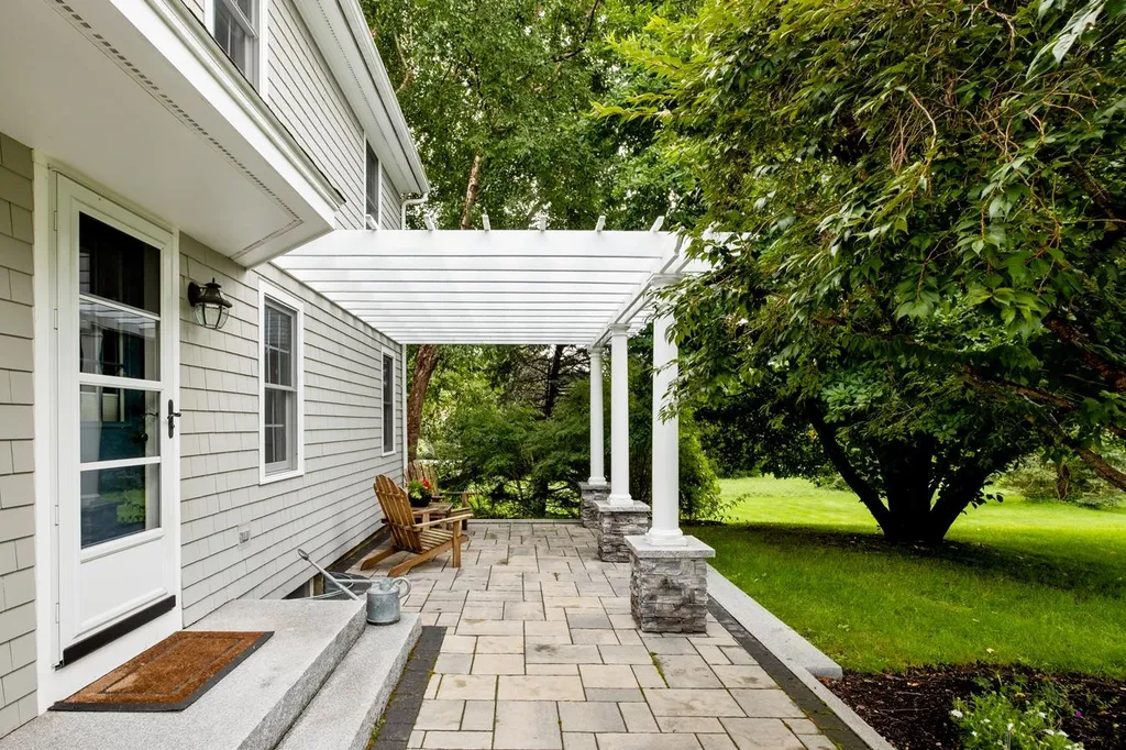 1 Berry Hill Road Stratham NH 03885