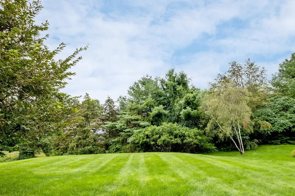 1 Berry Hill Road Stratham NH 03885