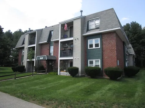 6 Knightsbridge Drive Nashua NH 03063