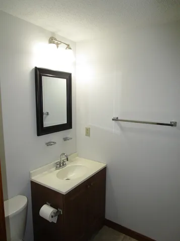 6 Knightsbridge Drive Nashua NH 03063