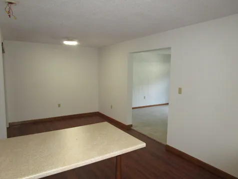 6 Knightsbridge Drive Nashua NH 03063