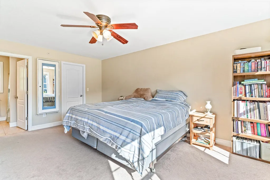 12 Lincoln Lane Chester NH 03036