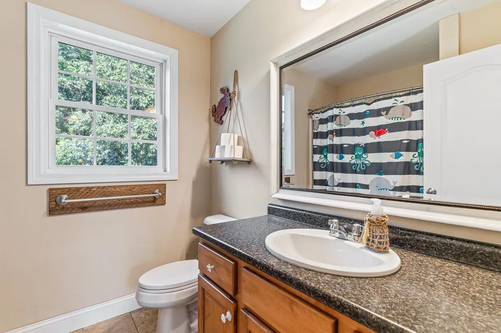 12 Lincoln Lane Chester NH 03036