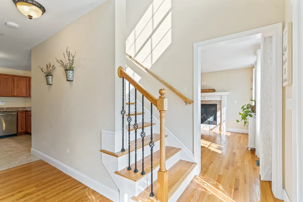 12 Lincoln Lane Chester NH 03036