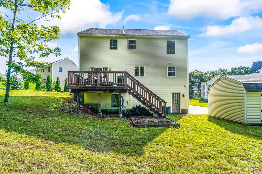 12 Lincoln Lane Chester NH 03036