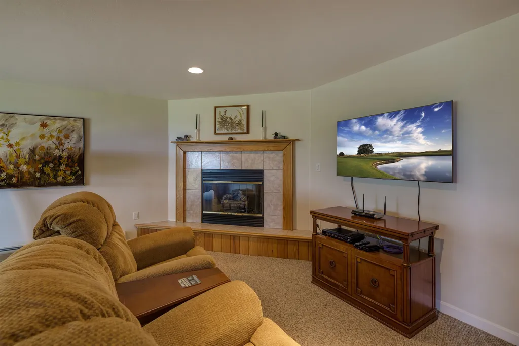 23 North Peak Village Road Newbury NH 03255