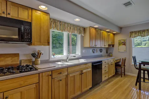 23 North Peak Village Road Newbury NH 03255