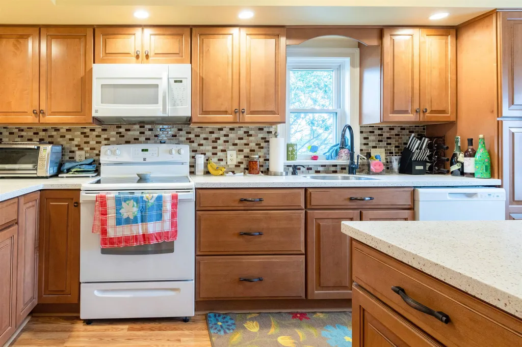 240 Lake Street Nashua NH 03060