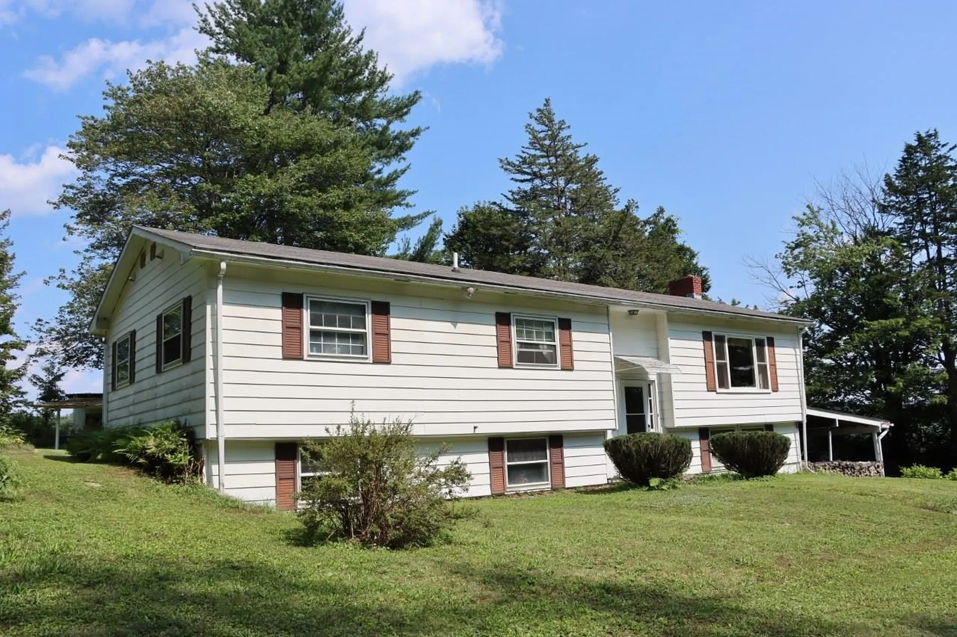 714 Skitchewaug Trail Springfield VT 05156