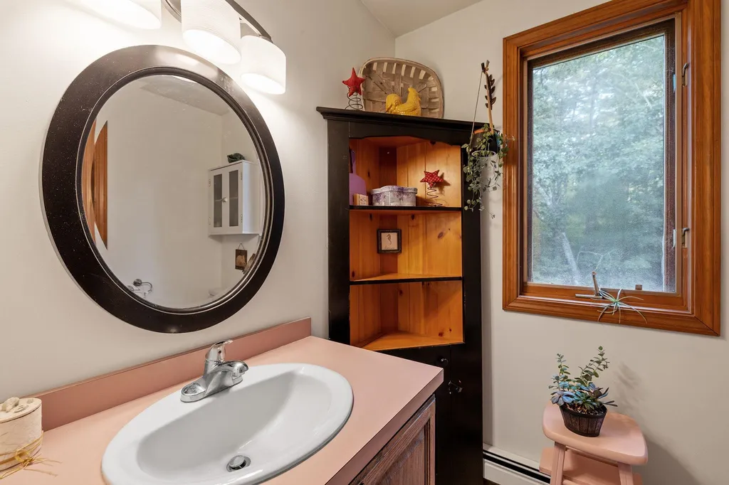 247 Hoyt Road Gilford NH 03249