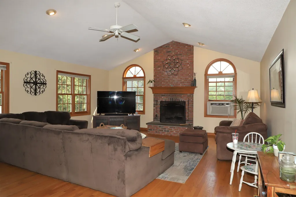 18 Morgan Lane Keene NH 03431