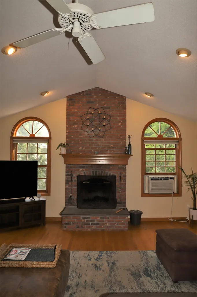 18 Morgan Lane Keene NH 03431