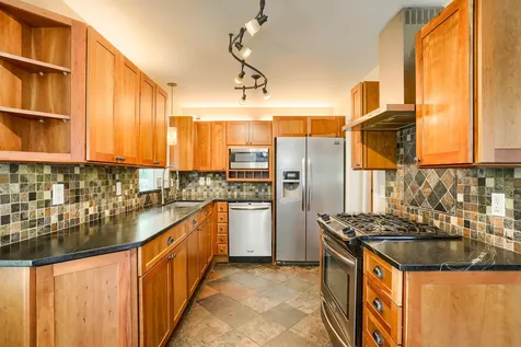 4 Golden Brook Road Windham NH 03087