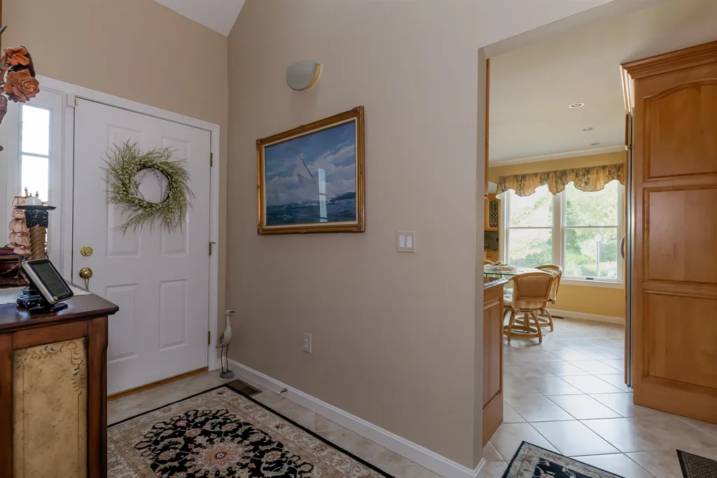 62 Hawthorne Village Road Nashua NH 03062