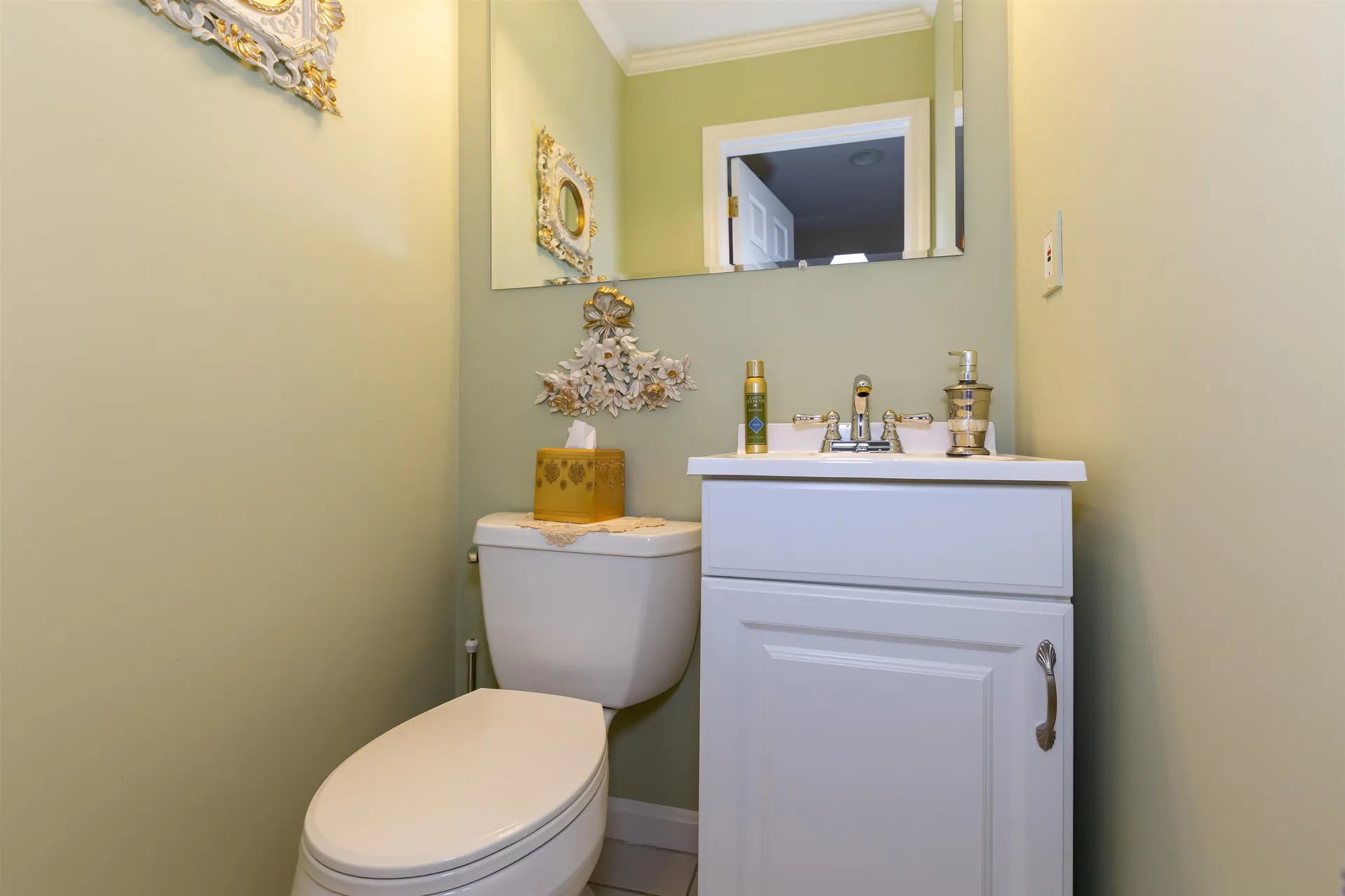 62 Hawthorne Village Road Nashua NH 03062