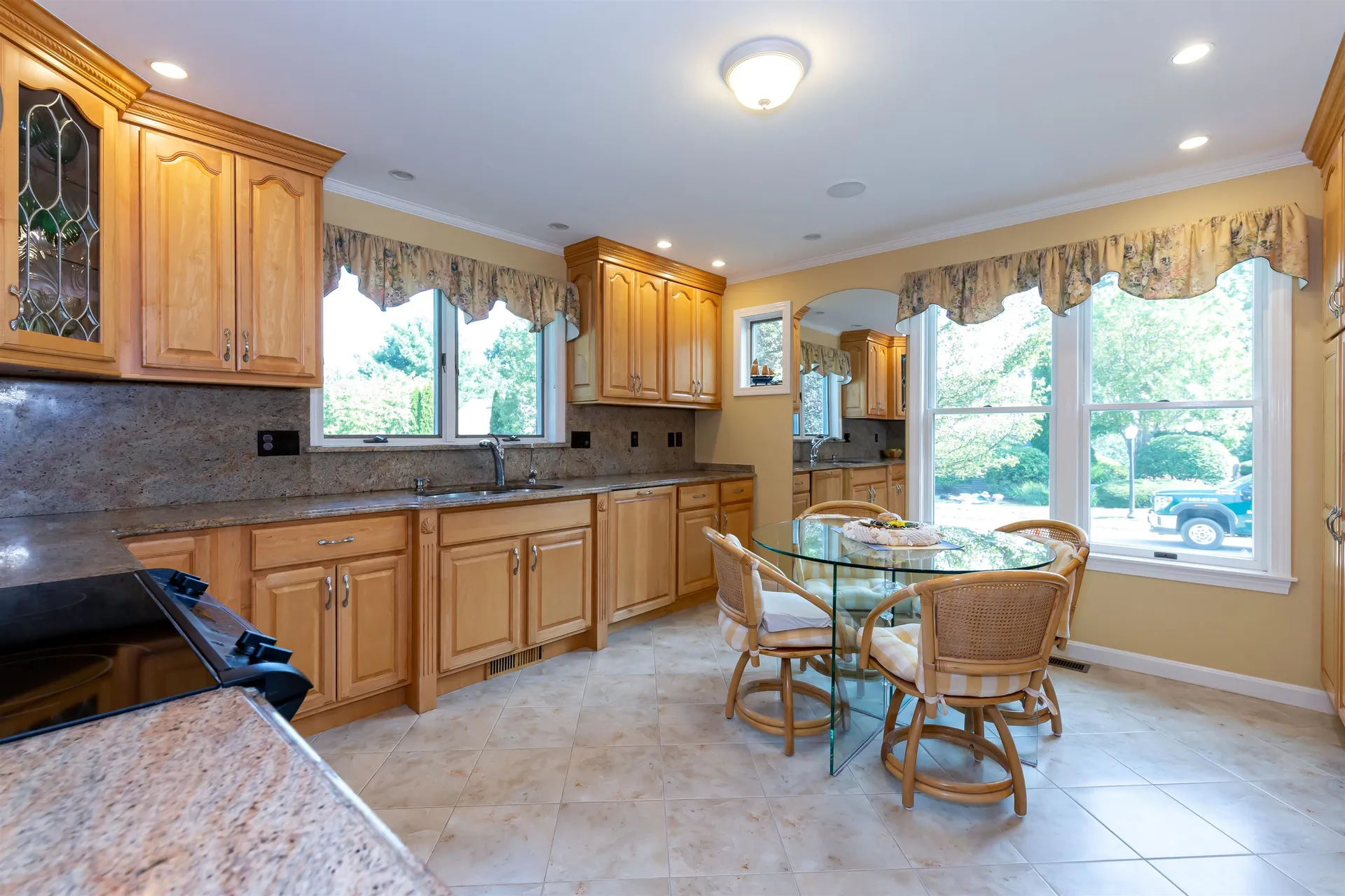 62 Hawthorne Village Road Nashua NH 03062