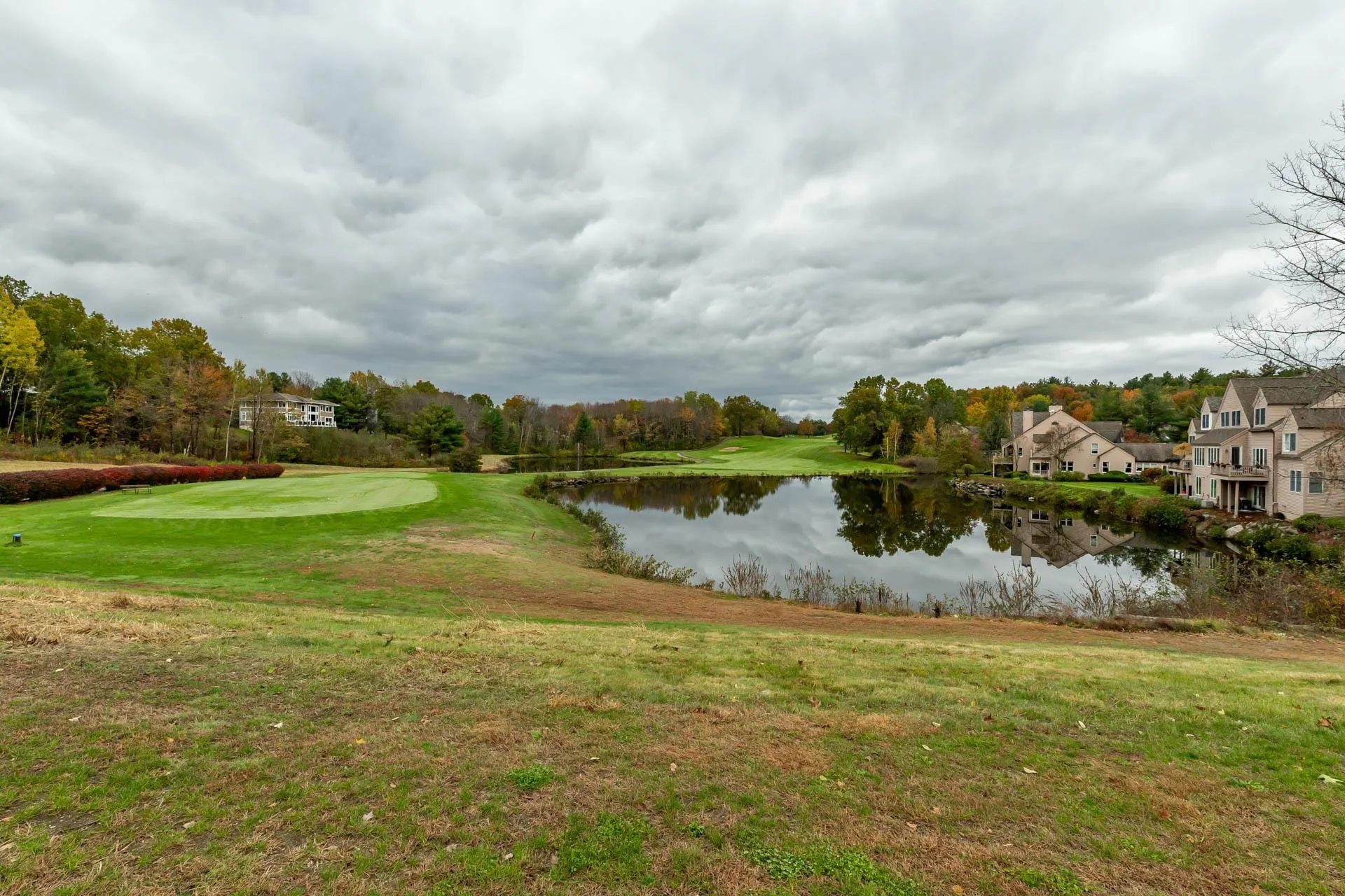 62 Hawthorne Village Road Nashua NH 03062