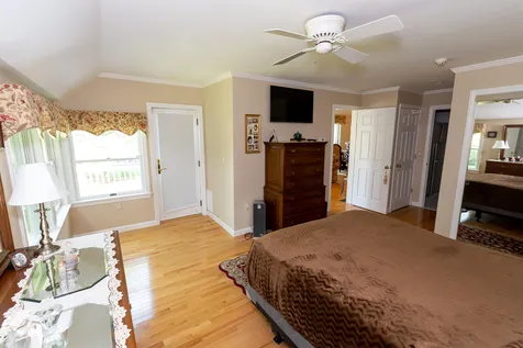 MLS: 4879988 MLS: 4879988