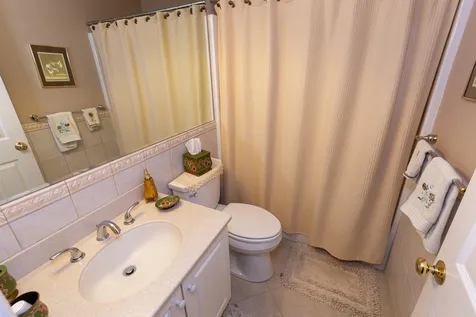 MLS: 4879988 MLS: 4879988