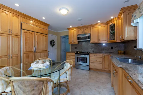 MLS: 4879988 MLS: 4879988