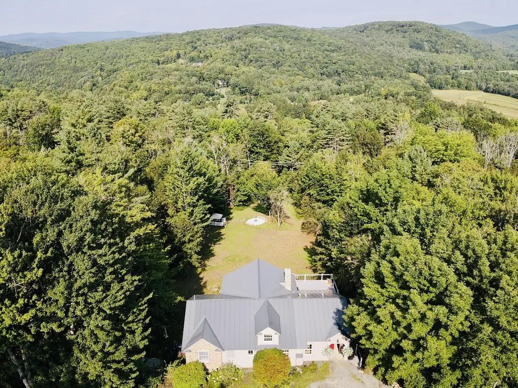 403 Taft Family Road Hartford VT 05059