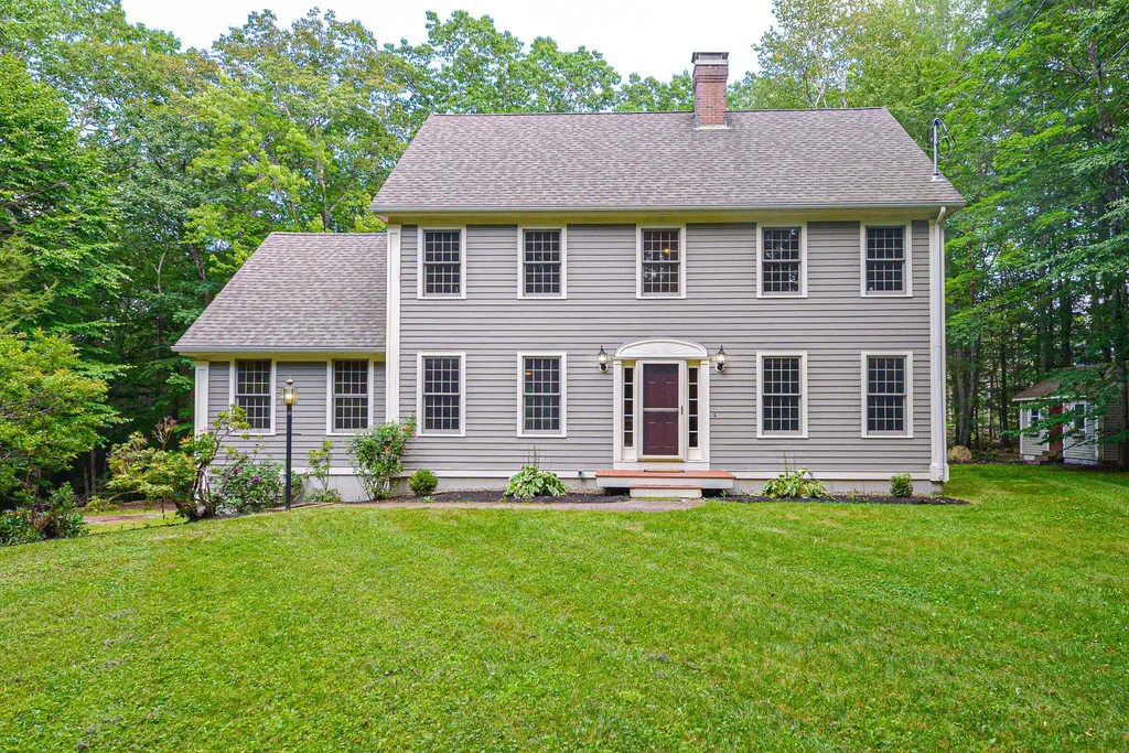 43 Wild Pasture Road Kensington NH 03833