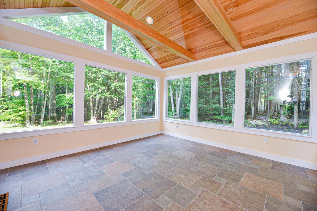 43 Wild Pasture Road Kensington NH 03833