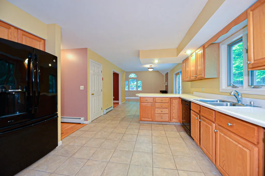 43 Wild Pasture Road Kensington NH 03833