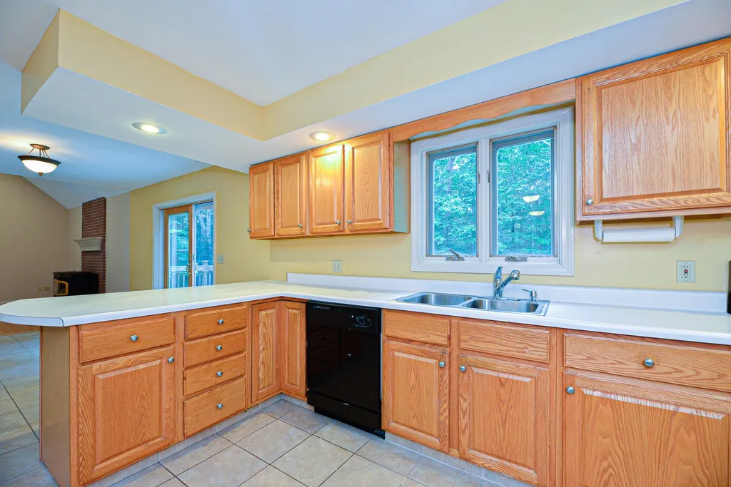 43 Wild Pasture Road Kensington NH 03833