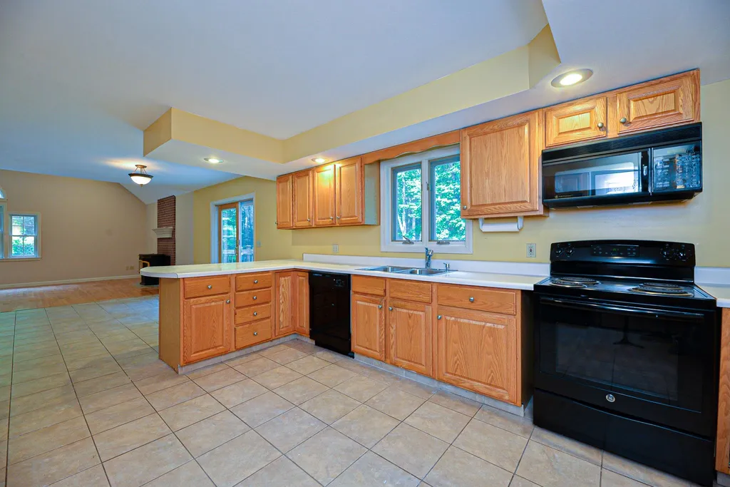 43 Wild Pasture Road Kensington NH 03833