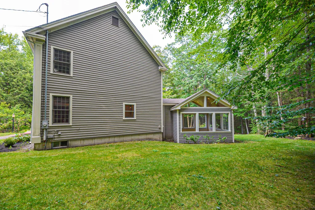 43 Wild Pasture Road Kensington NH 03833