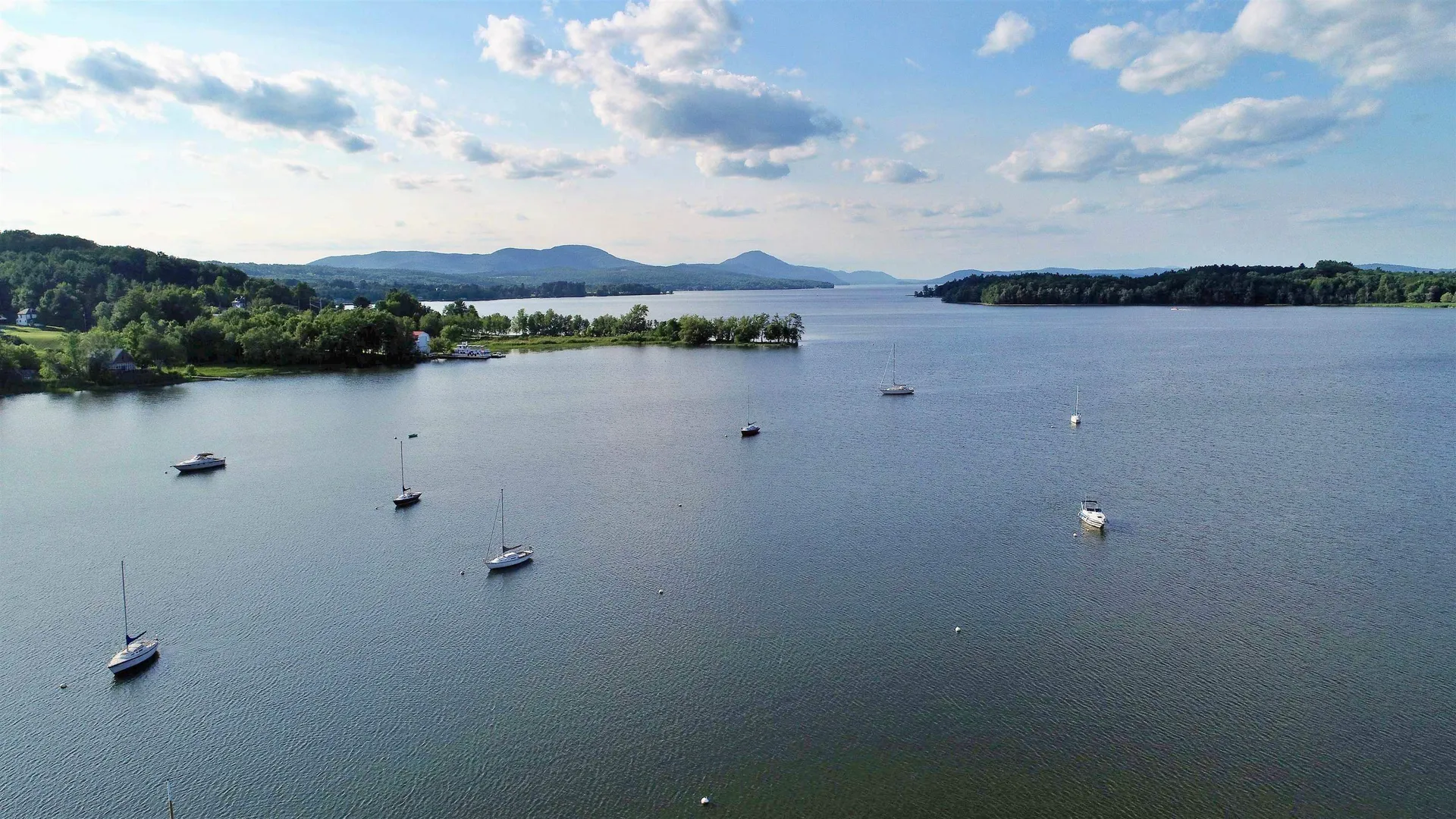 197 Farrants Point Newport City VT 05855
