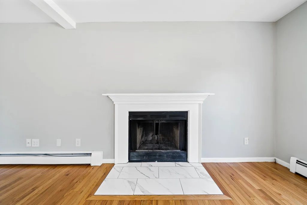 15 Lamprey Village Drive Epping NH 03042