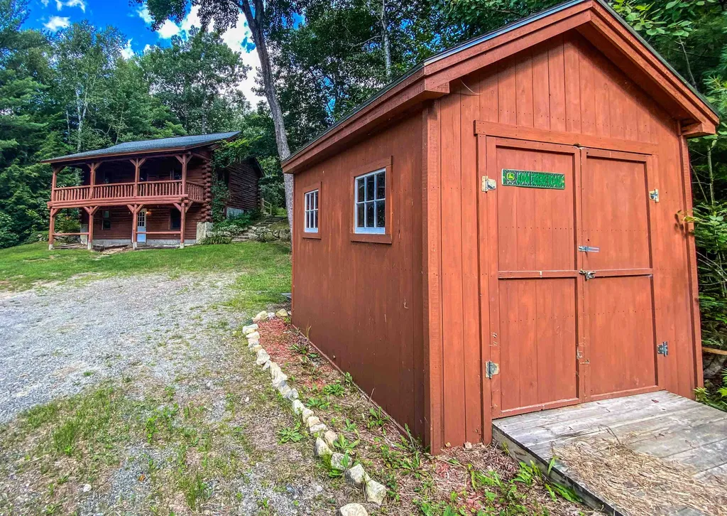 29 Cindys Way Enfield NH 03748