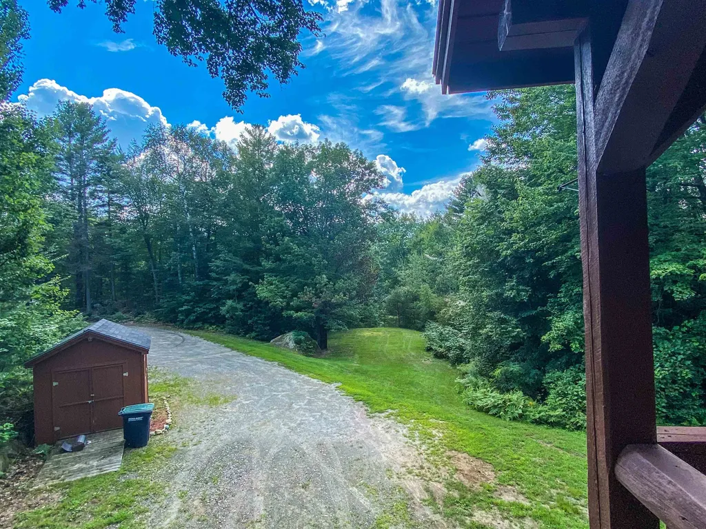 29 Cindys Way Enfield NH 03748