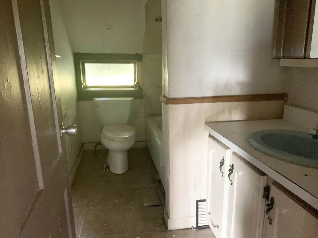 1276 Creamery Road Ryegate VT 05042