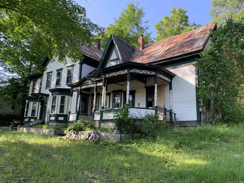 1276 Creamery Road Ryegate VT 05042