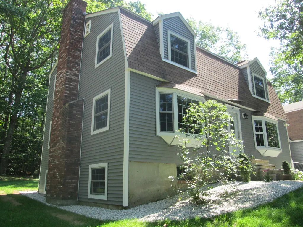 57 Great Oak Drive Chester NH 03036