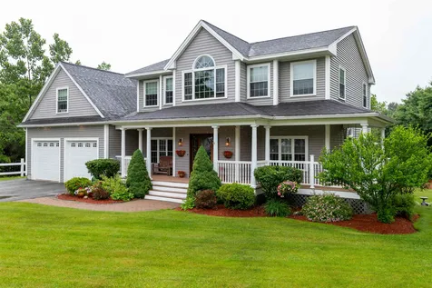 7 Paula Circle Hudson NH 03051