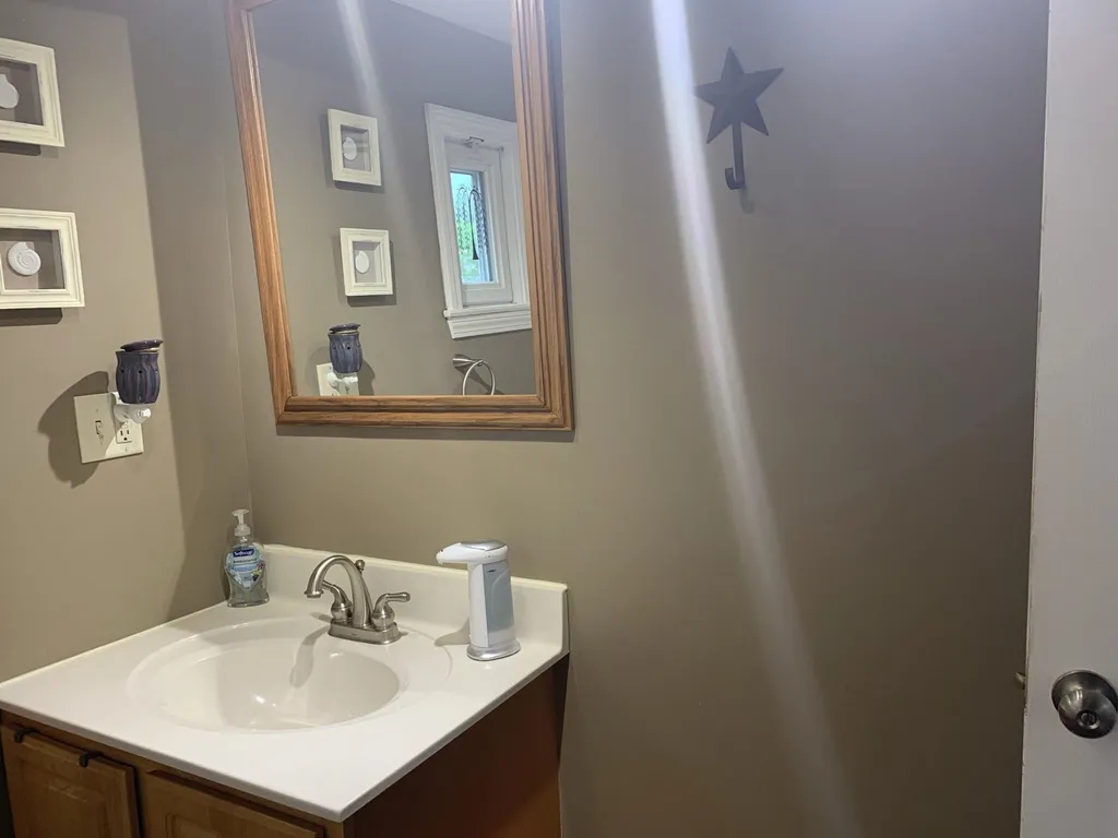 130 Daffodil Hill Lane Rochester NH 03868