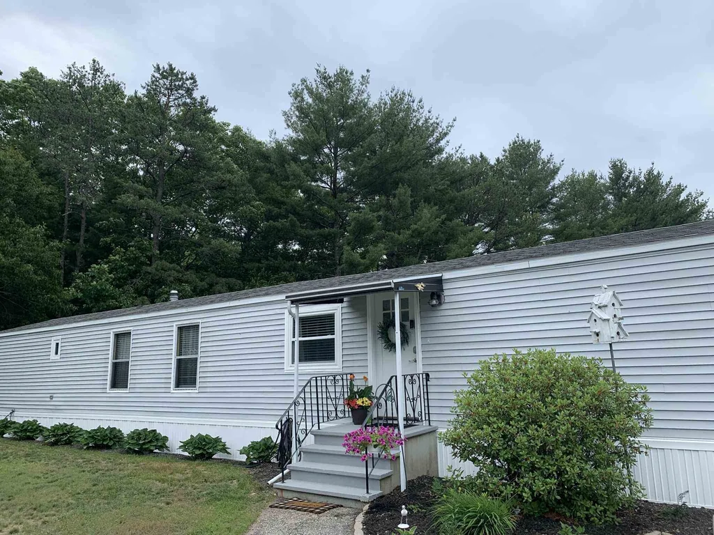 130 Daffodil Hill Lane Rochester NH 03868