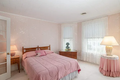 23 Quirin Street Manchester NH 03102