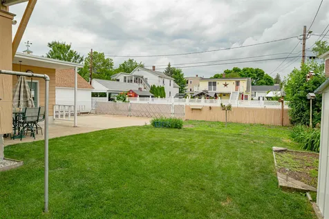 23 Quirin Street Manchester NH 03102