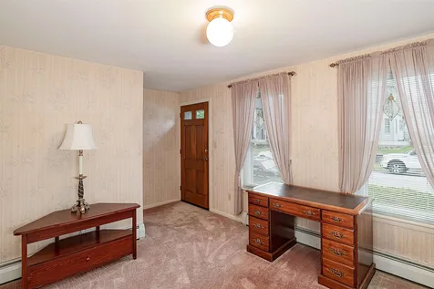 23 Quirin Street Manchester NH 03102