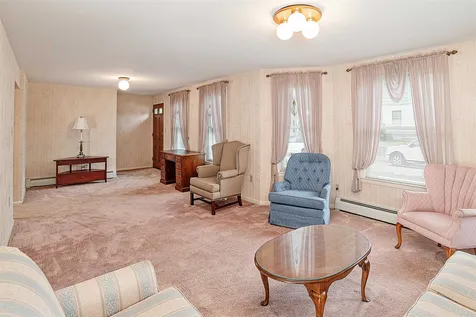 23 Quirin Street Manchester NH 03102