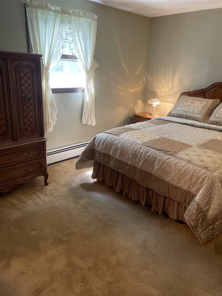 33 Brady Avenue Derry NH 03038