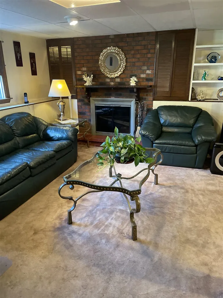 33 Brady Avenue Derry NH 03038