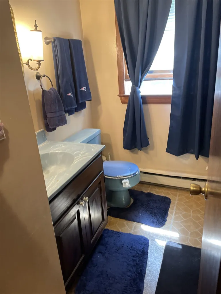 33 Brady Avenue Derry NH 03038